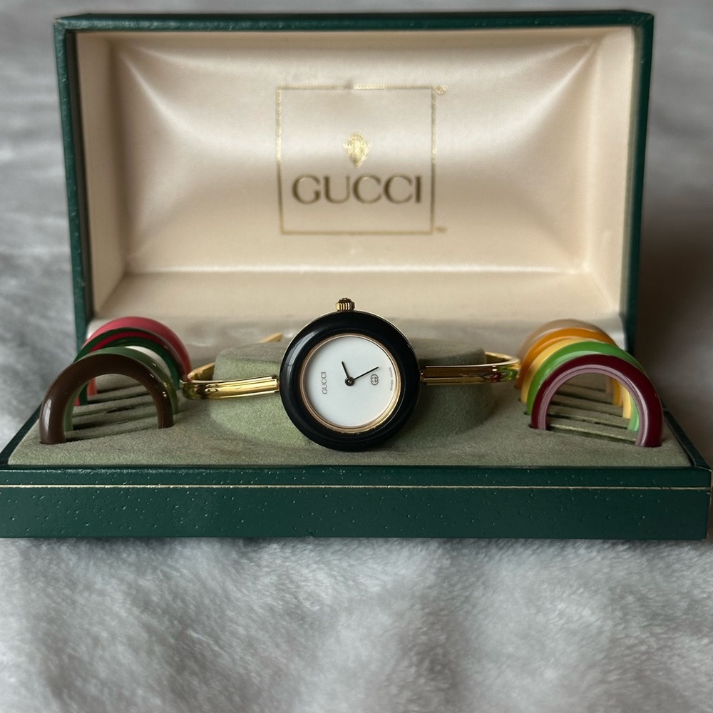 Vintage Gucci Interchangeable Gold Bezel Watch